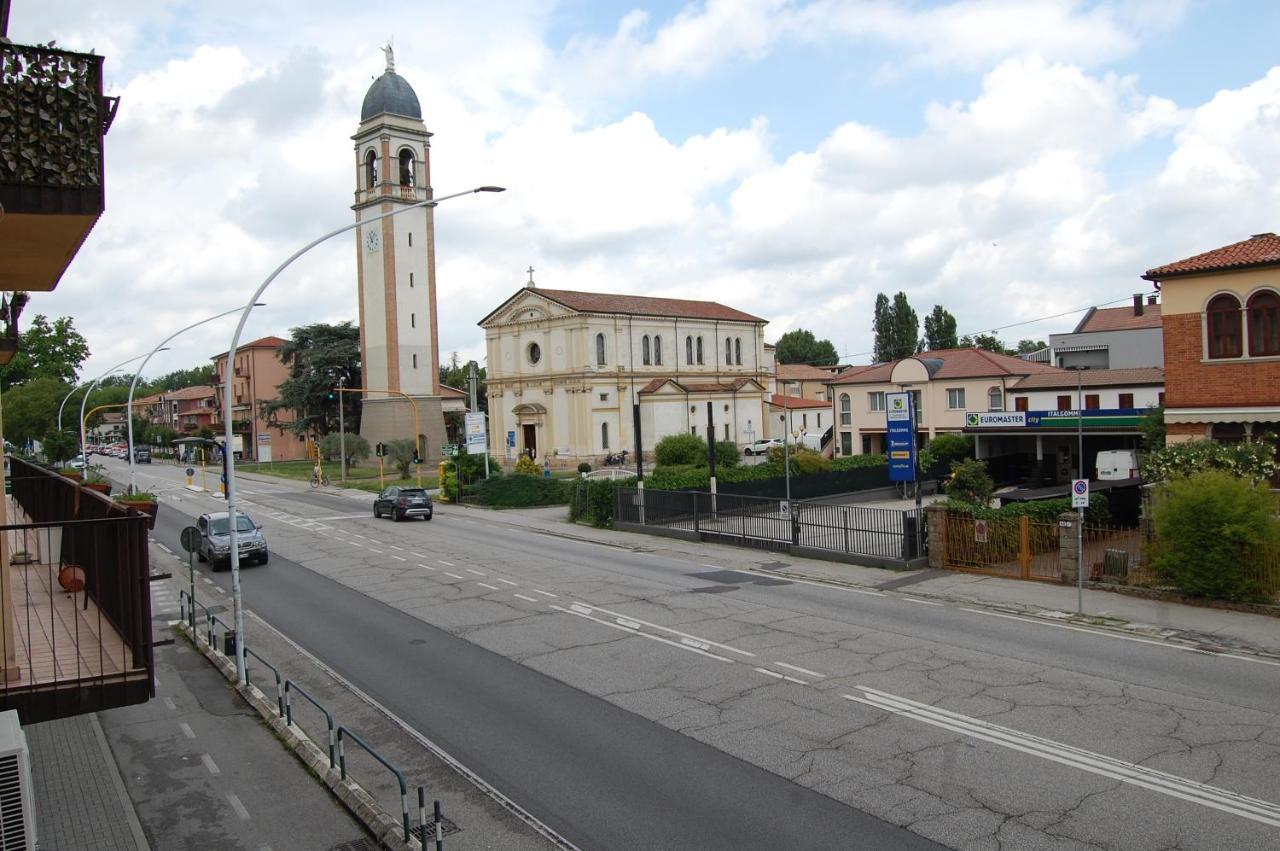 Locazione Turistica Elite Parco Brentelle Bed & Breakfast - Chiesanuova 135 E 167 Padua Buitenkant foto