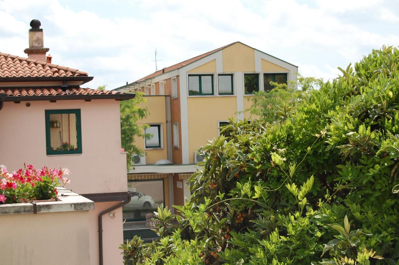 Locazione Turistica Elite Parco Brentelle Bed & Breakfast - Chiesanuova 135 E 167 Padua Buitenkant foto